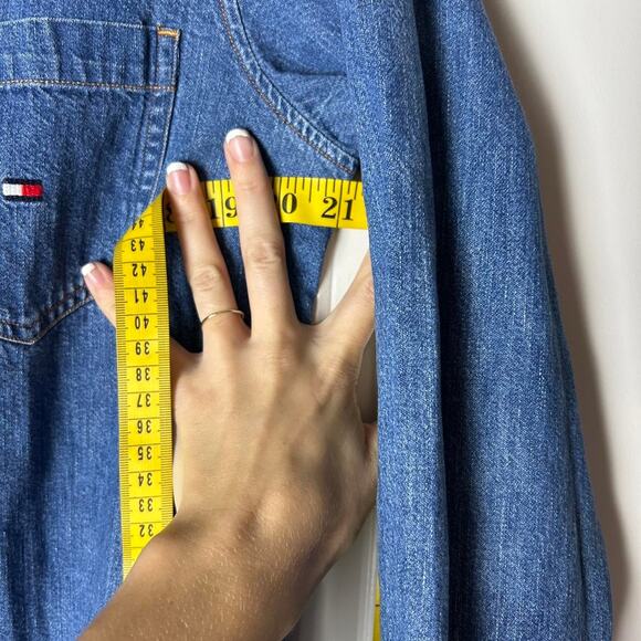 Vintage Tommy Hilfiger denim button up 21" chest - Picture 6 of 7